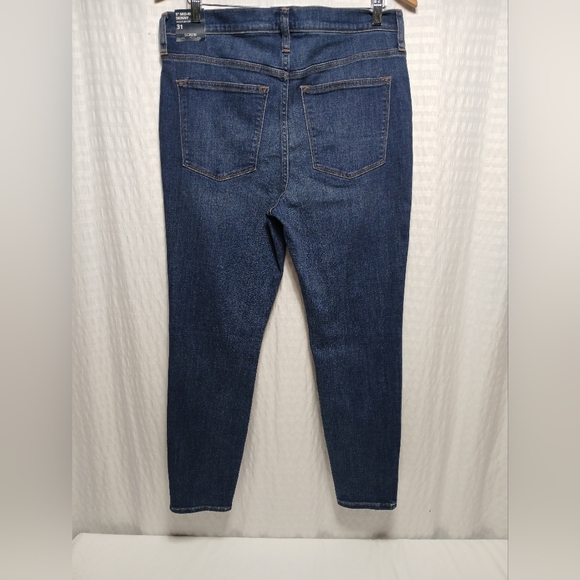 J.Crew Ladies "9" Mid Rise Skinny Signature Stretch. Size 31 NWT - Picture 2 of 6